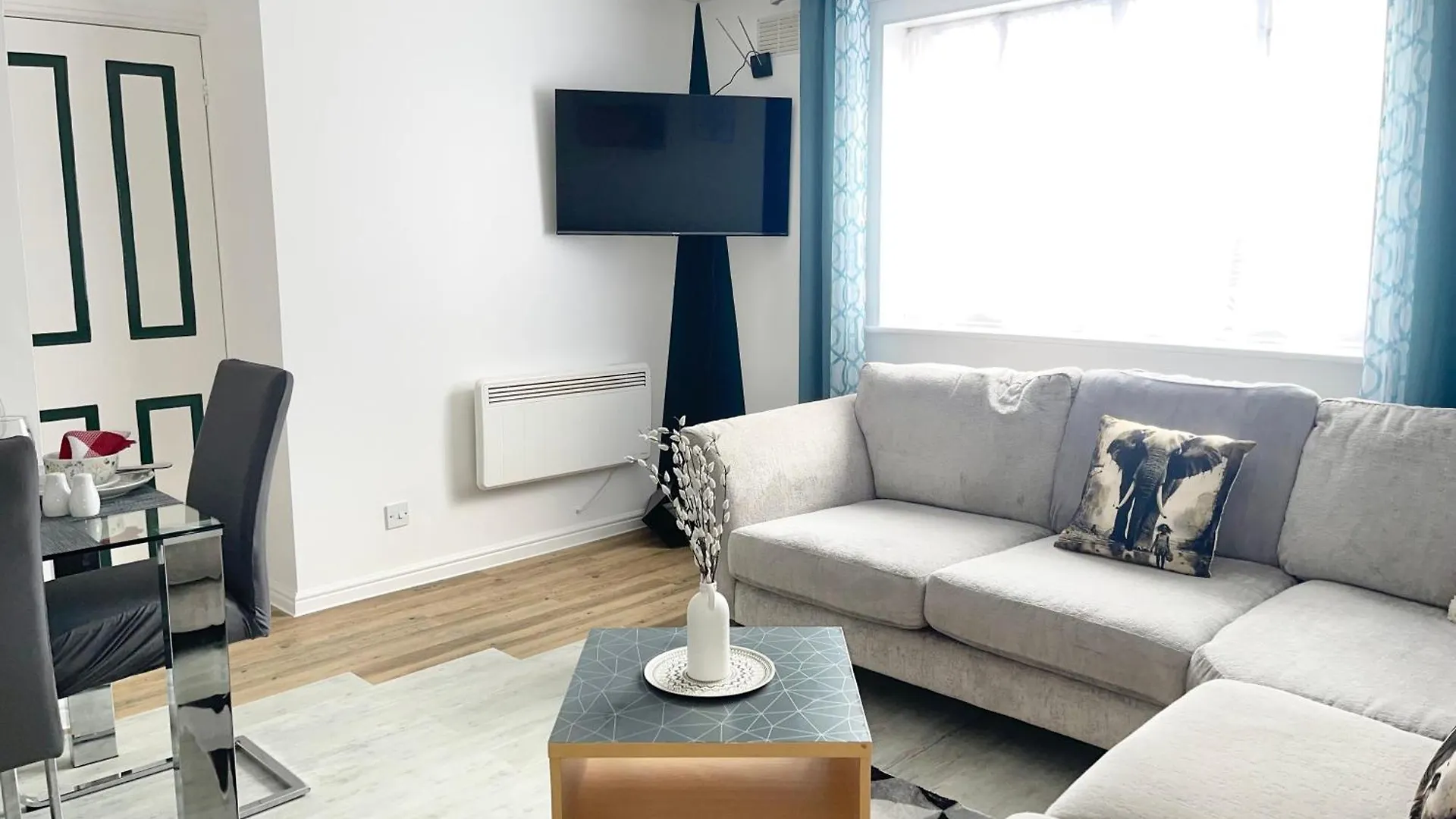 Juniper Apartment - 2 Bedroom location