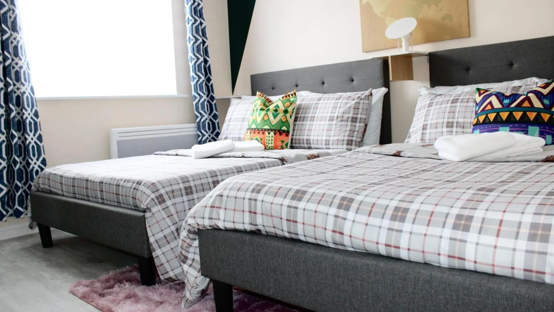 Juniper Apartment - 2 Bedroom Goodmayes 0*,  United Kingdom